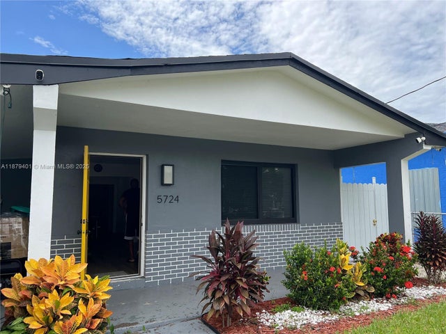 1 of 53 - 5724 Sw 18th St, West Park, FL
