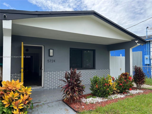 2 of 53 - 5724 Sw 18th St, West Park, FL