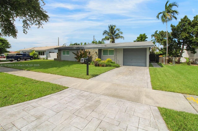 1 of 36 - 3320 Sw 92nd Ct, Miami, FL