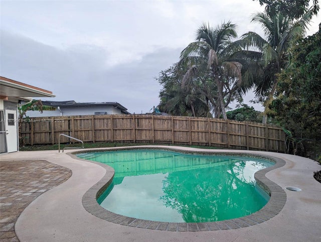 3 of 21 - 1190 Nw 92nd Ave, Pembroke Pines, FL