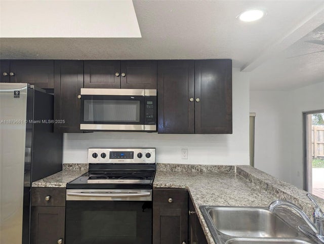 5 of 21 - 1190 Nw 92nd Ave, Pembroke Pines, FL