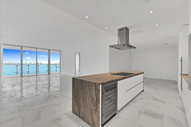 700 Ne 26th Ter 1102, Miami