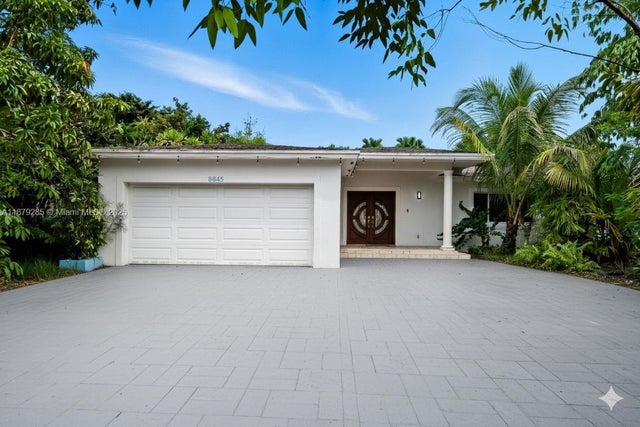 3 of 33 - 8845 Sw 156th Ter, Palmetto Bay, FL