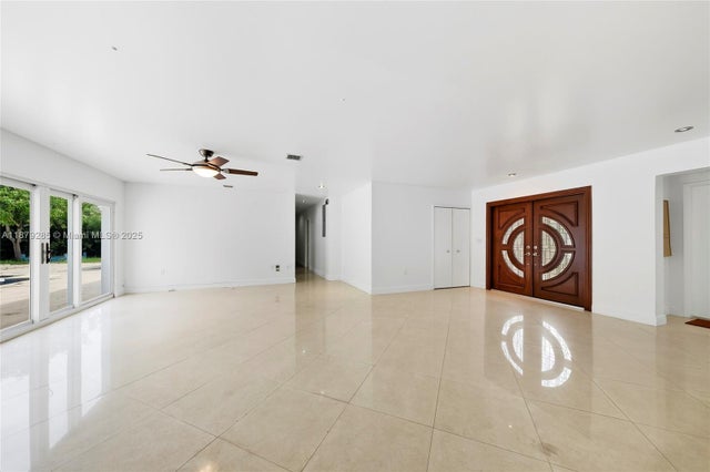 5 of 33 - 8845 Sw 156th Ter, Palmetto Bay, FL