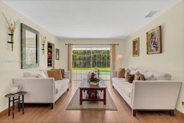 3 of 25 - 1711 Sw 92nd Pl, Miami, FL