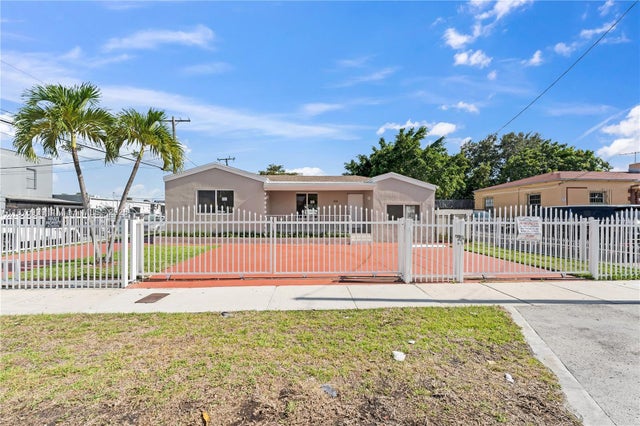 1 of 24 - 2722 Nw 4th St, Miami, FL