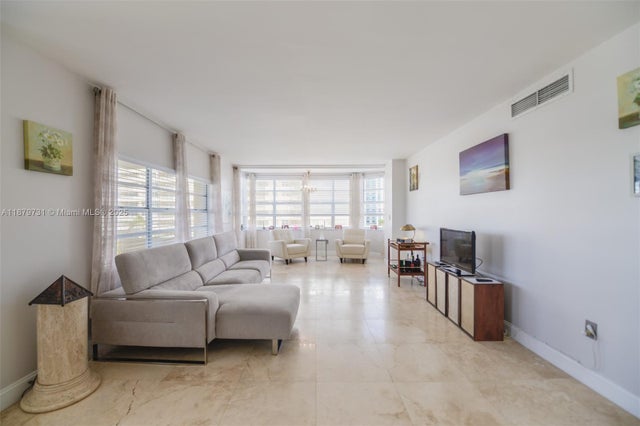 4 of 36 - 1985 S Ocean Dr 6f, Hallandale Beach, FL