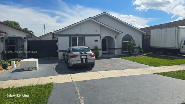 3 of 34 - 3240 W 76th Pl, Hialeah, FL