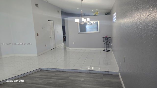 5 of 34 - 3240 W 76th Pl, Hialeah, FL