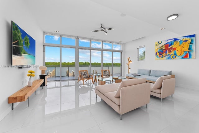 3 of 34 - 2890 N Ocean Dr, Hollywood, FL