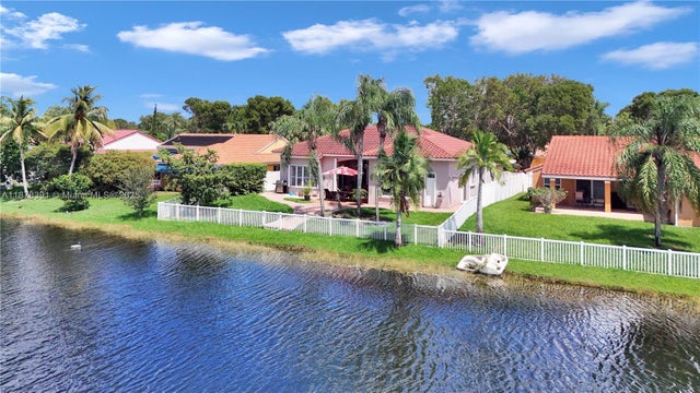 2 of 39 - 4480 Sw 148th Ter, Miramar, FL
