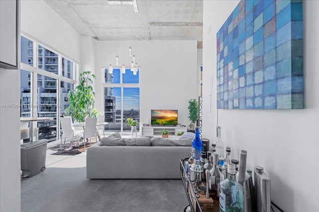 2 of 74 - 133 Ne 2nd Ave 3601, Miami, FL