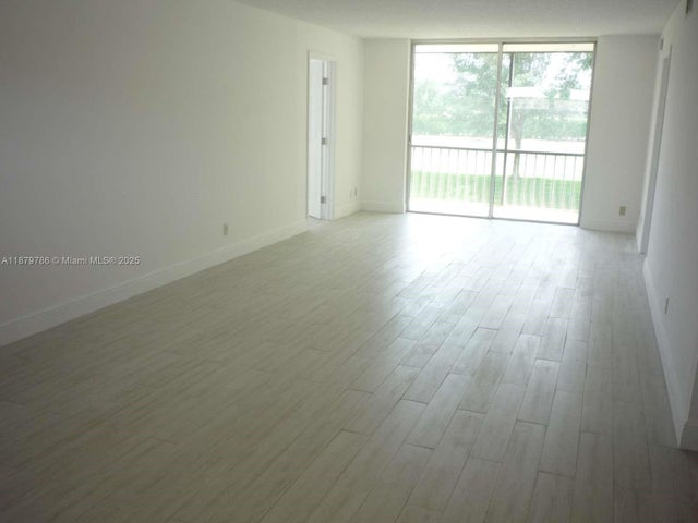 5 of 18 - 9520 S Hollybrook Lake Dr 205, Pembroke Pines, FL