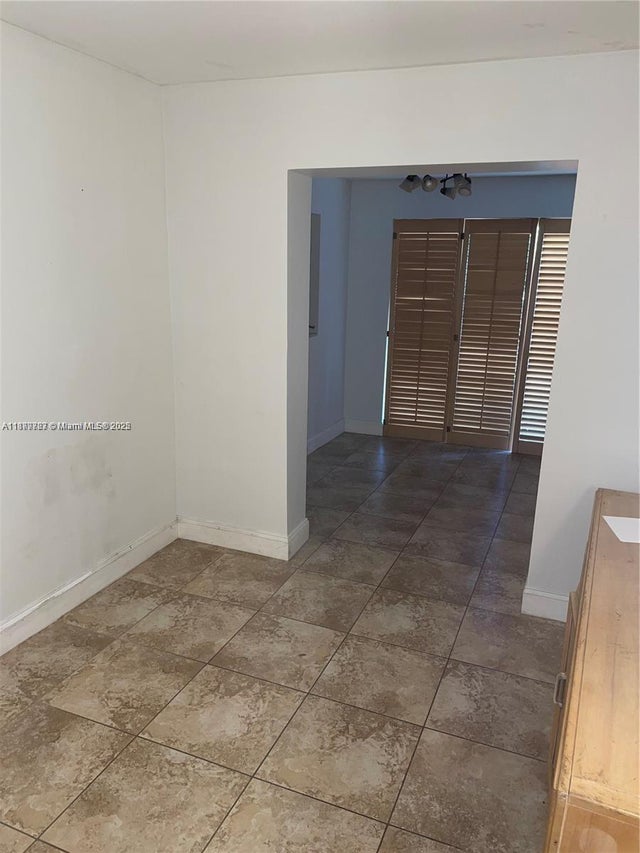 5 of 8 - 2755 Ne 207th St, Aventura, FL