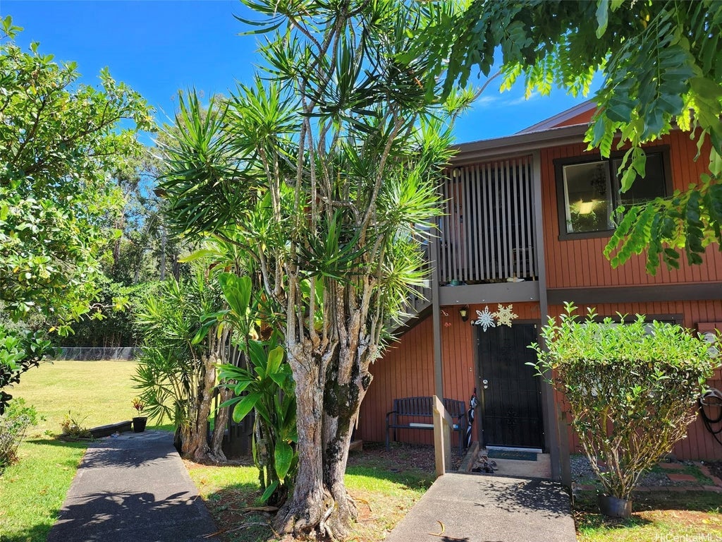 (unit #13c) 2069 California Avenue, Wahiawa