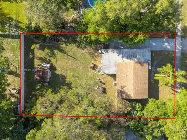 1 of 24 - 114 Marion Rd, West Park, FL
