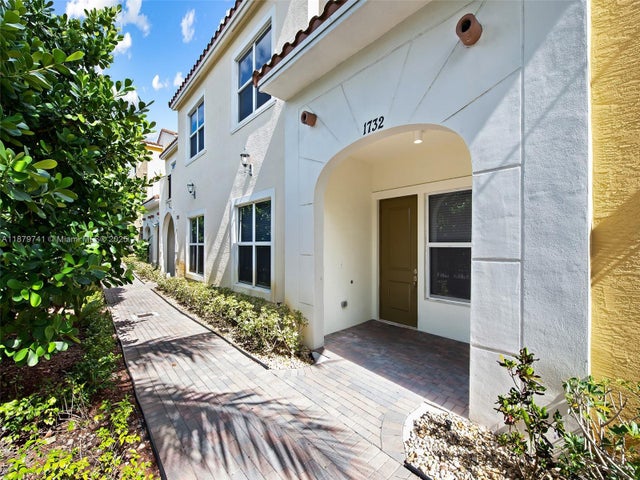 2 of 28 - 1732 Nw 124th Pl, Pembroke Pines, FL