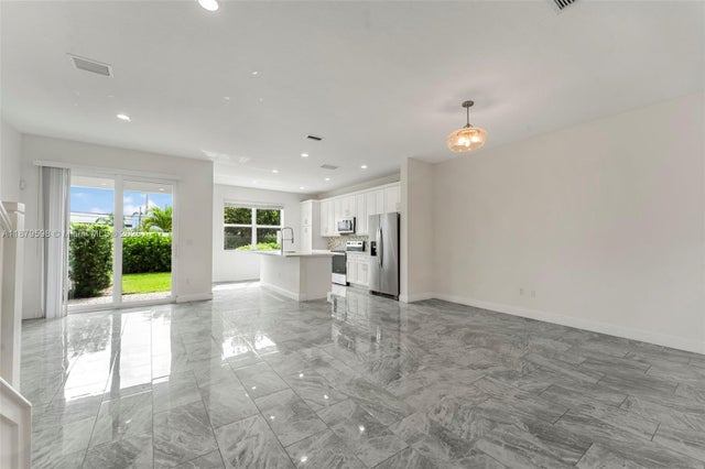5 of 31 - 552 Parsons Way, Deerfield Beach, FL