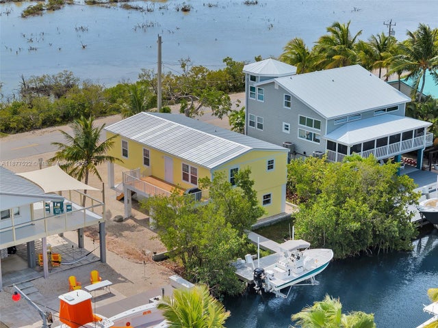 1 of 40 - 437 Pirates Rd, Little Torch Key, FL