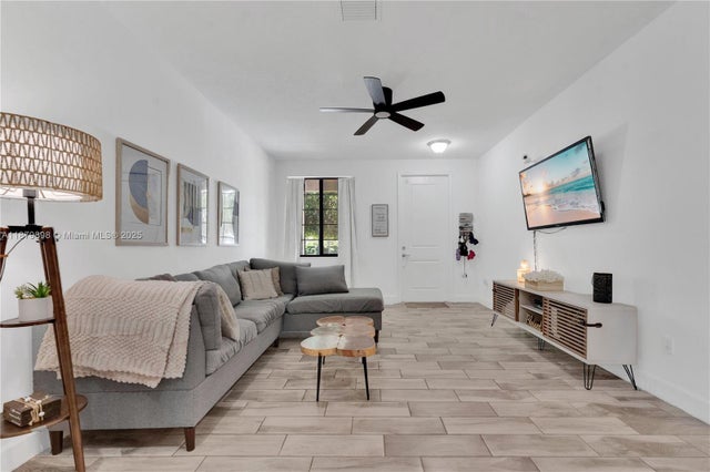 4 of 24 - 3374 Nw 5th St, Pompano Beach, FL