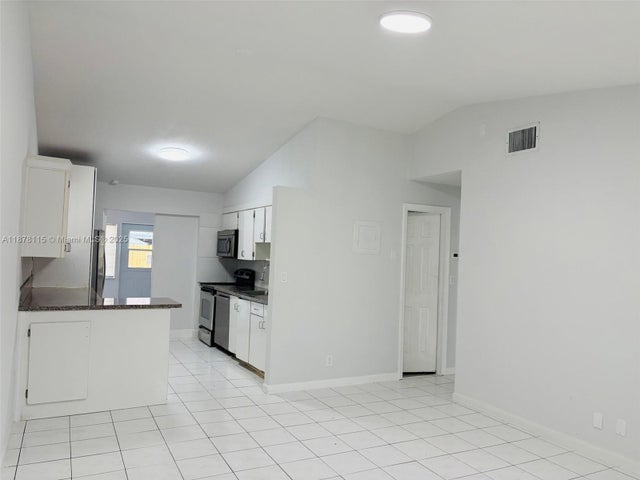 3 of 22 - 4316 Nw 6th Ave, Deerfield Beach, FL