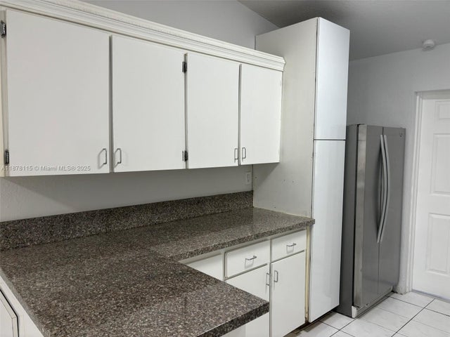 5 of 22 - 4316 Nw 6th Ave, Deerfield Beach, FL