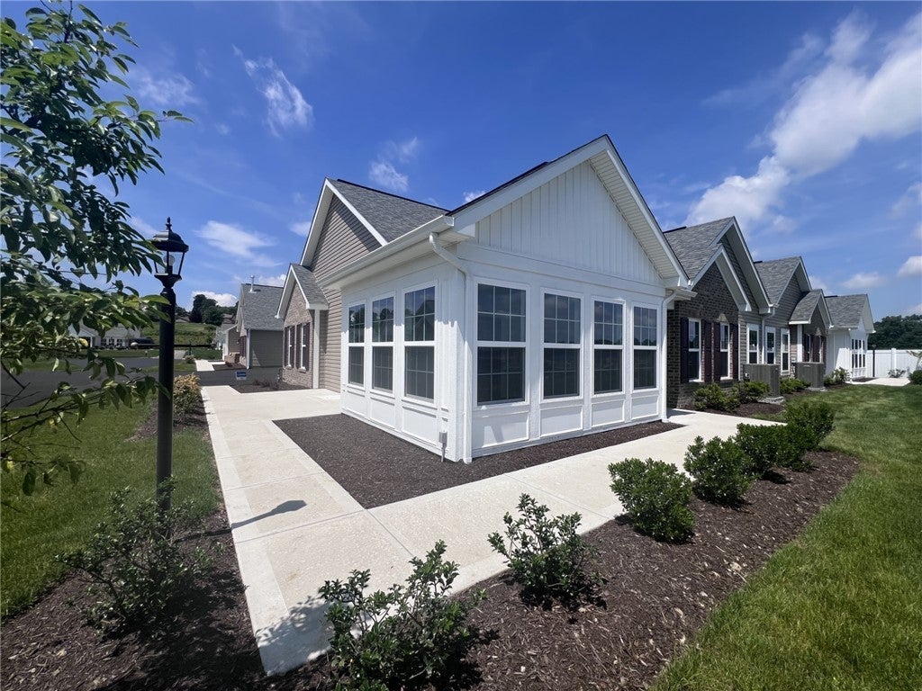 1263 Sandy Ridge Drive, Buffalo