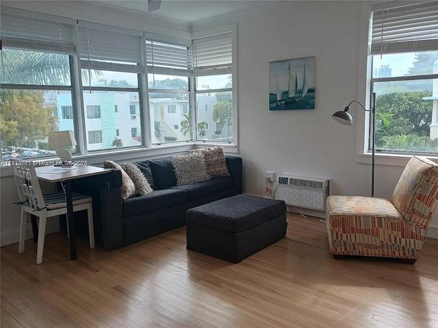 2 of 11 - 900 Jefferson Ave 10, Miami Beach, FL