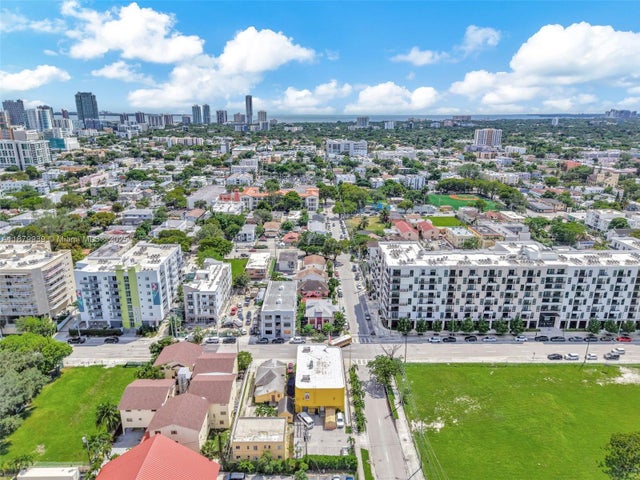 3 of 16 - 119 Sw 7th Ave, Miami, FL