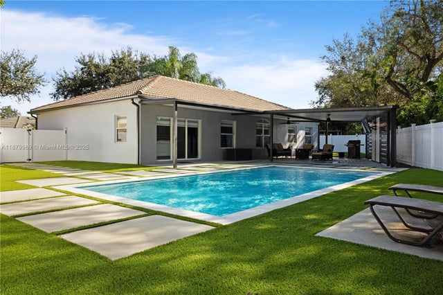 2 of 44 - 10698 Sw 21st St, Miramar, FL