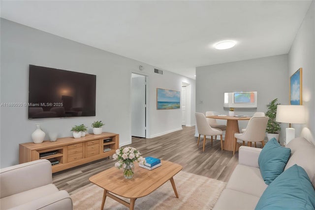 1 of 23 - 8400 Lagos De Campo Blvd 212, Tamarac, FL