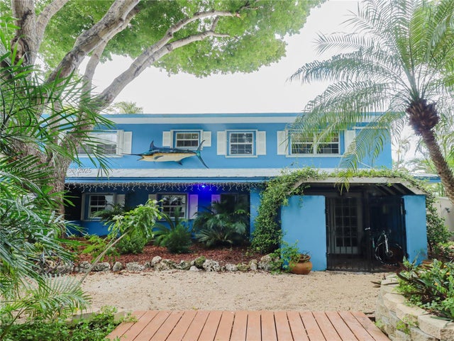 1 of 16 - 141 Ocean Dr, Tavernier, FL