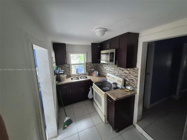 5 of 8 - 1243 Ne 159th St, North Miami Beach, FL