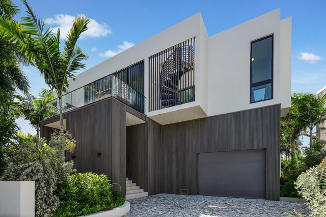1 of 59 - 291 Palm Ave, Miami Beach, FL