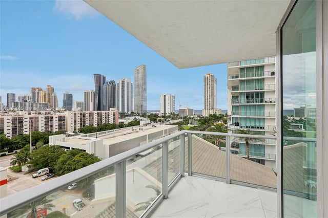4 of 77 - 330 Sunny Isles Blvd 5-907, Sunny Isles Beach, FL