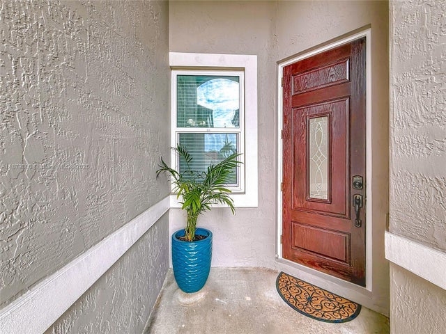 4 of 39 - 16285 Sw 7th St, Pembroke Pines, FL