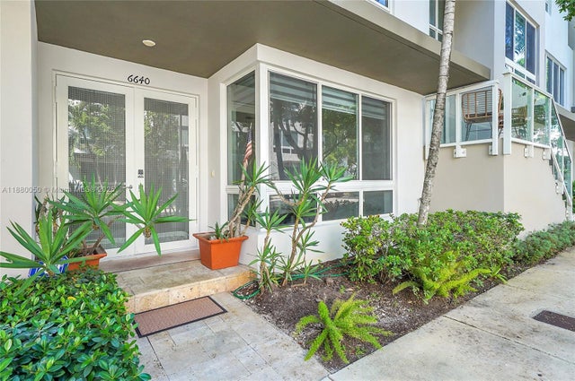 1 of 79 - 6640 Nw 105th Pl, Doral, FL