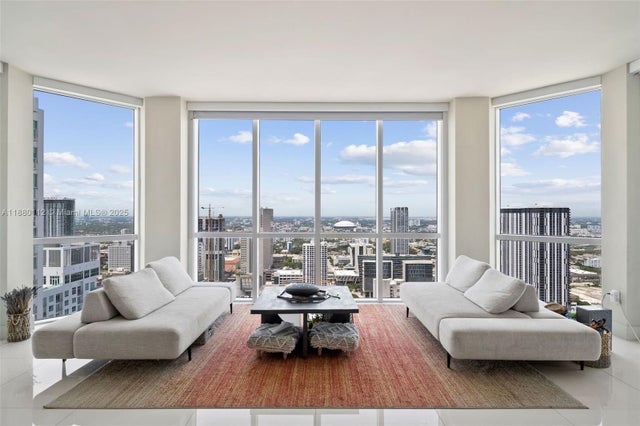 1 of 54 - 244 Biscayne Blvd 4608, Miami, FL