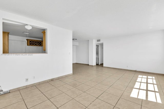 3 of 22 - 2025 Ne 164th St 510, North Miami Beach, FL