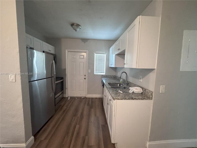 2 of 9 - 1031 Nw 13th St, Fort Lauderdale, FL