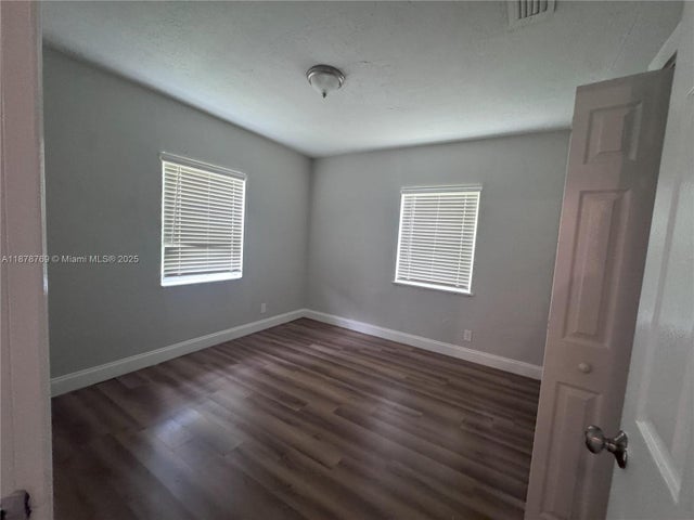 5 of 9 - 1031 Nw 13th St, Fort Lauderdale, FL