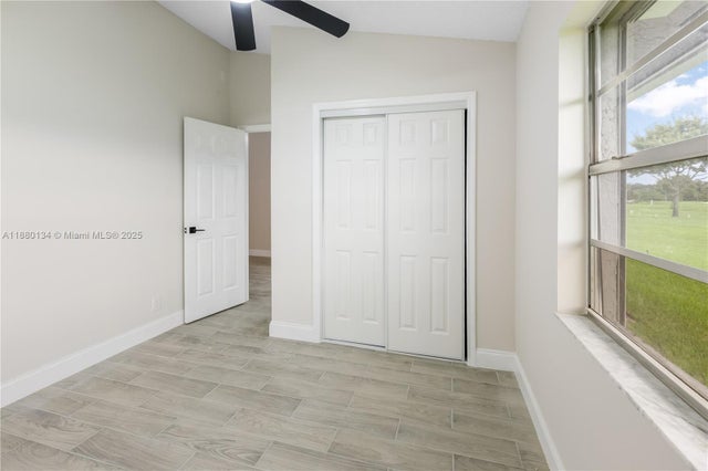 5 of 18 - 5284 Tiffany Anne Cir, West Palm Beach, FL