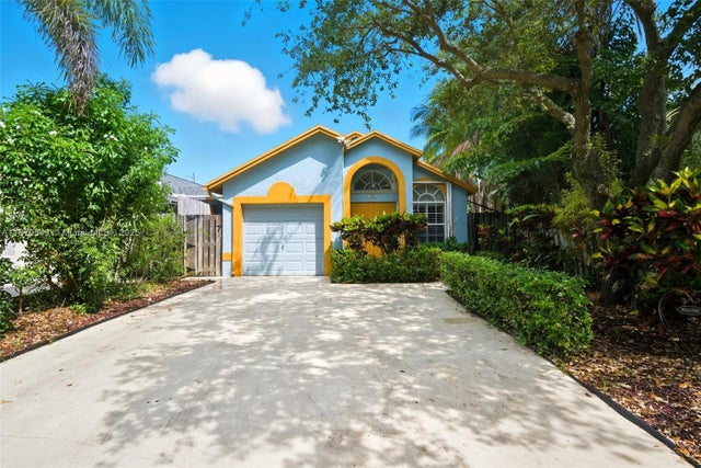 1 of 43 - 605 Sw 15th St, Fort Lauderdale, FL