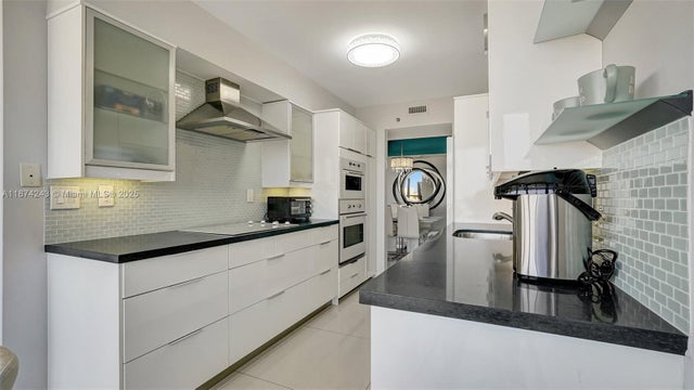 3 of 48 - 3598 Yacht Club Dr 1901, Aventura, FL