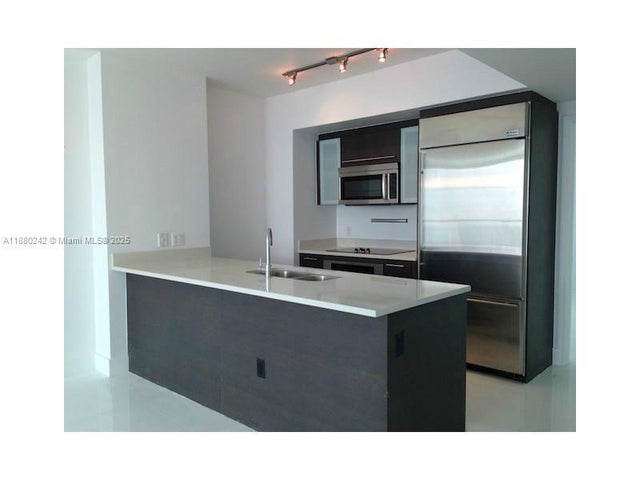 2 of 5 - 500 Brickell Av 2505, Miami, FL