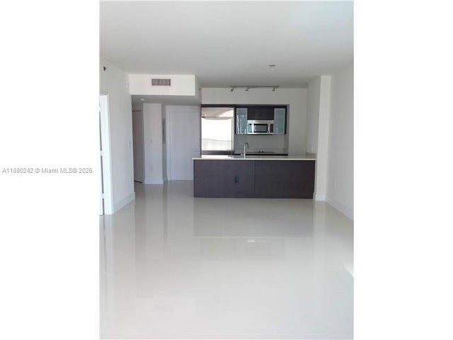 3 of 5 - 500 Brickell Av 2505, Miami, FL