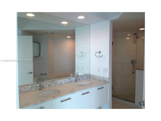 5 of 5 - 500 Brickell Av 2505, Miami, FL