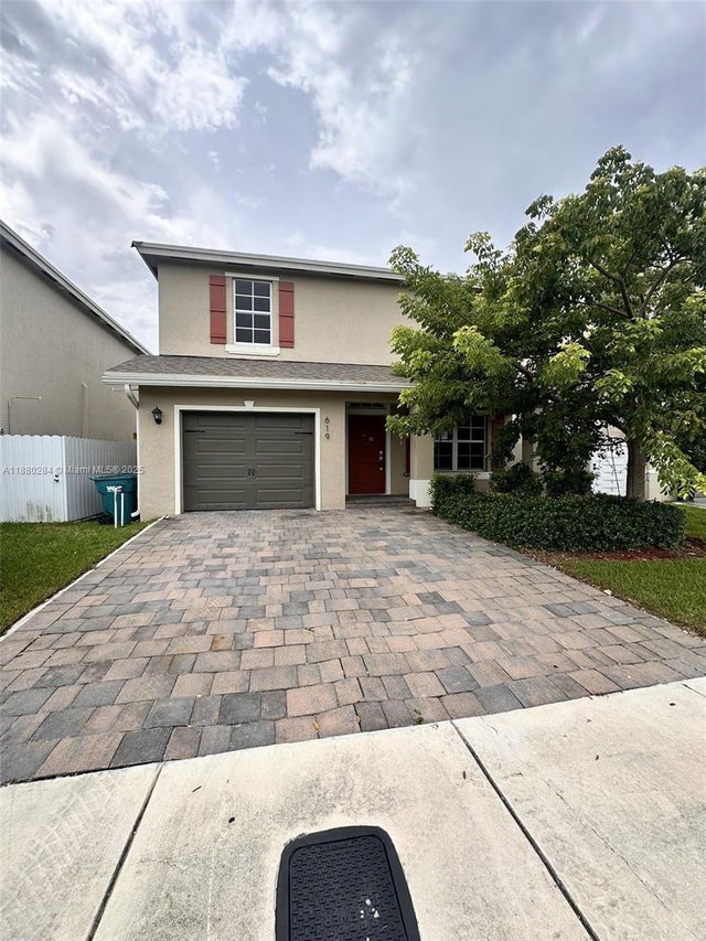 1 of 21 - 619 Ne 4th St, Florida City, FL