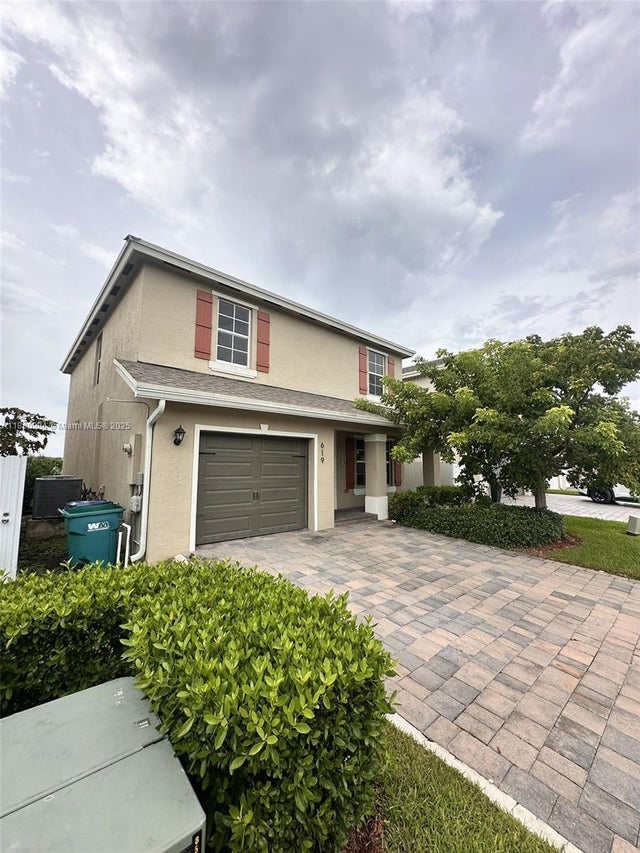 2 of 21 - 619 Ne 4th St, Florida City, FL