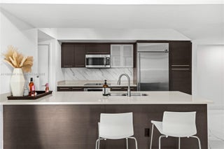 Photo of Listing #A11880241